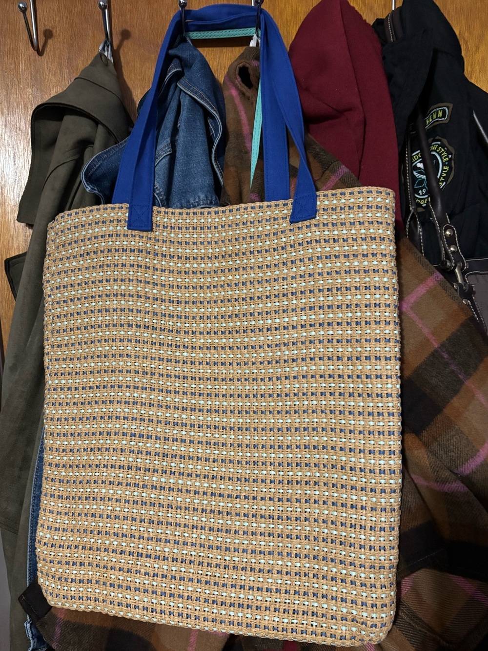 NWOT Blue-Handle Woven Straw Tote Bag with Tassel - Picture 3 of 6